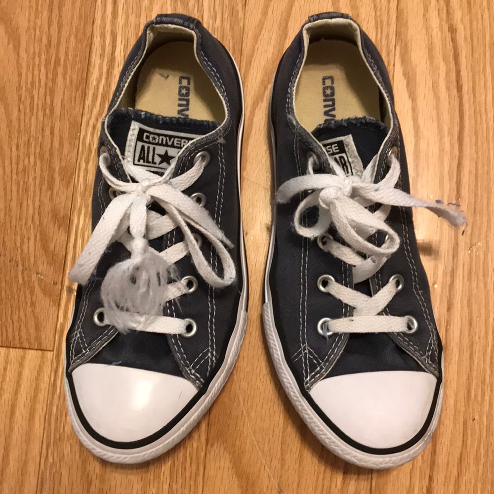 Kids converse size 2.5 navy